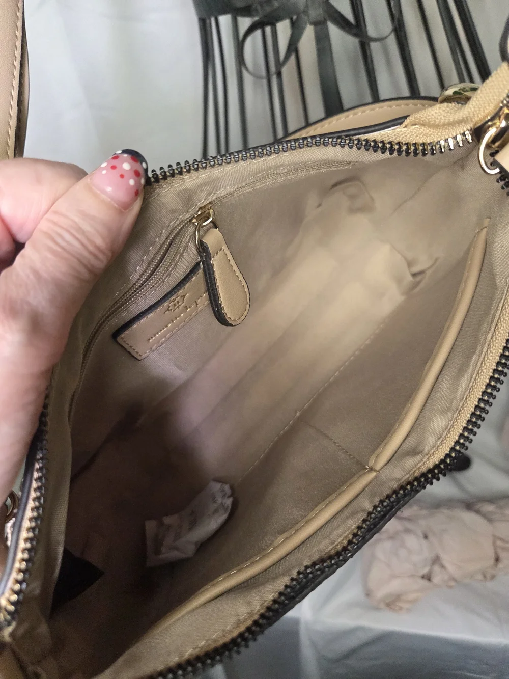 P76. Nanette Lepore Beige Cream Snake-Print Shoulder Bag NWOT